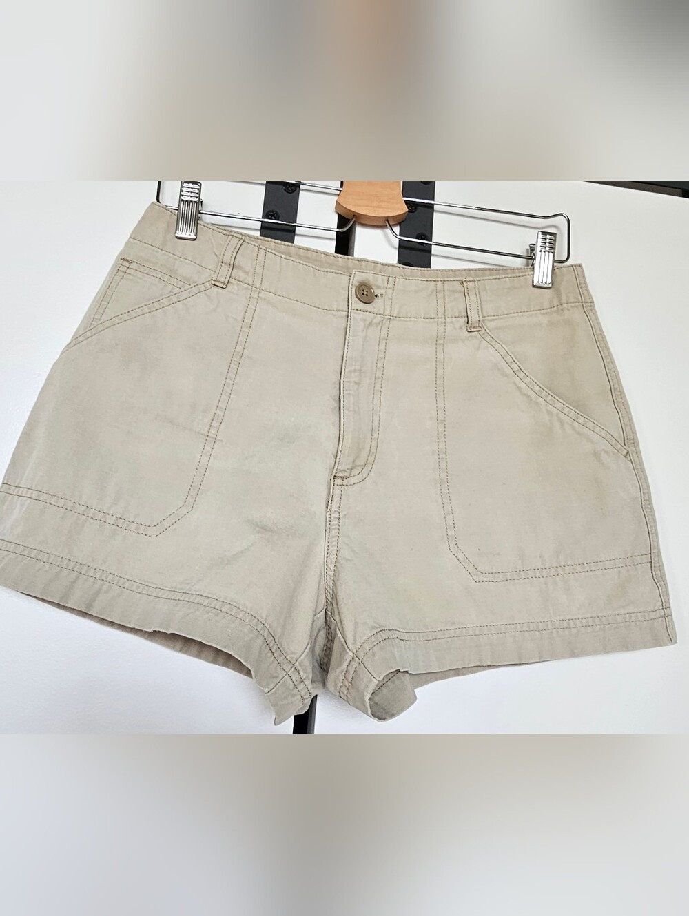 100% cotton  Beige High-Rise utility Shorts - sz 8